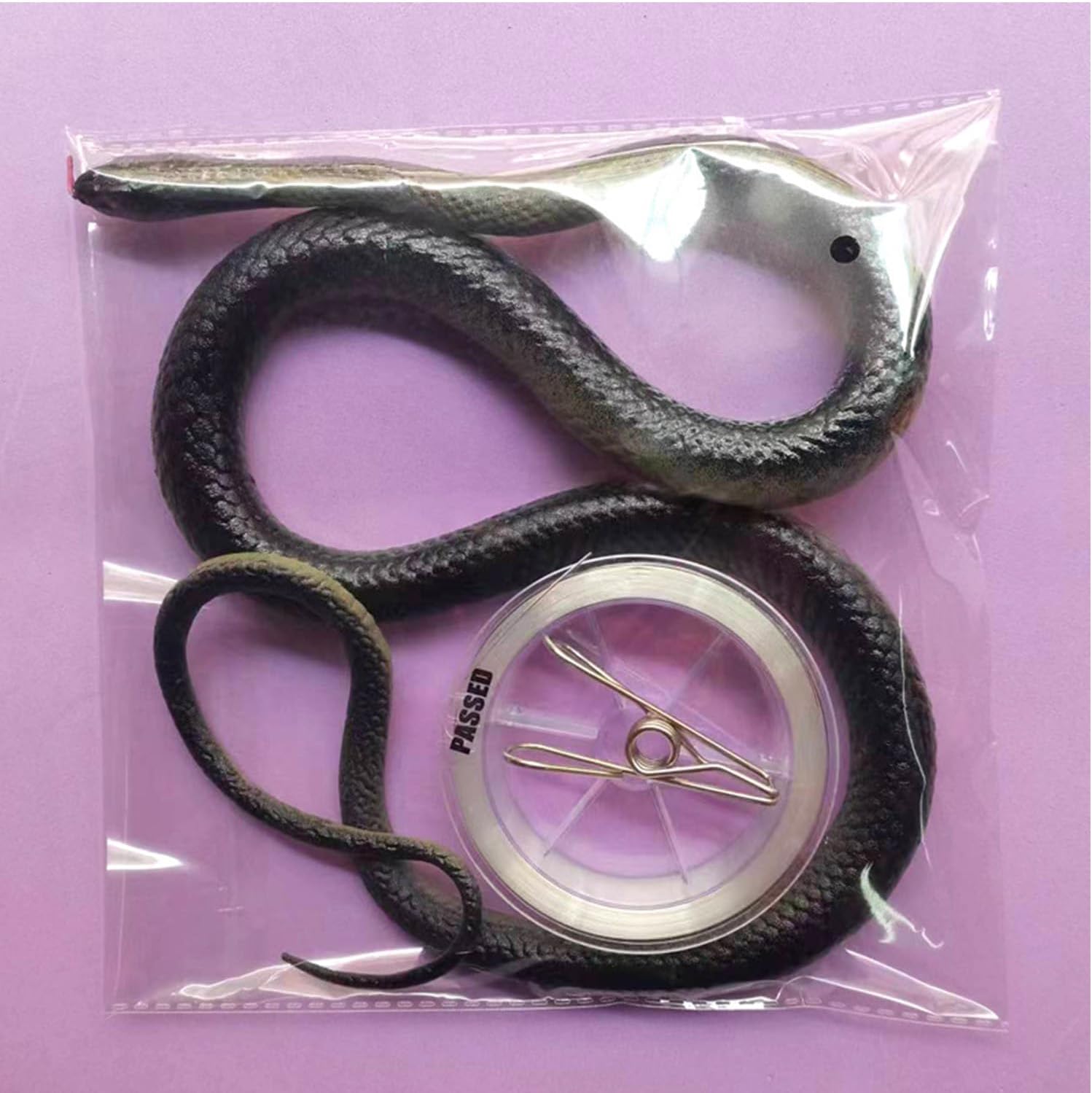 1 Set Snake Prank String — WeirdThingsToBuy weird find