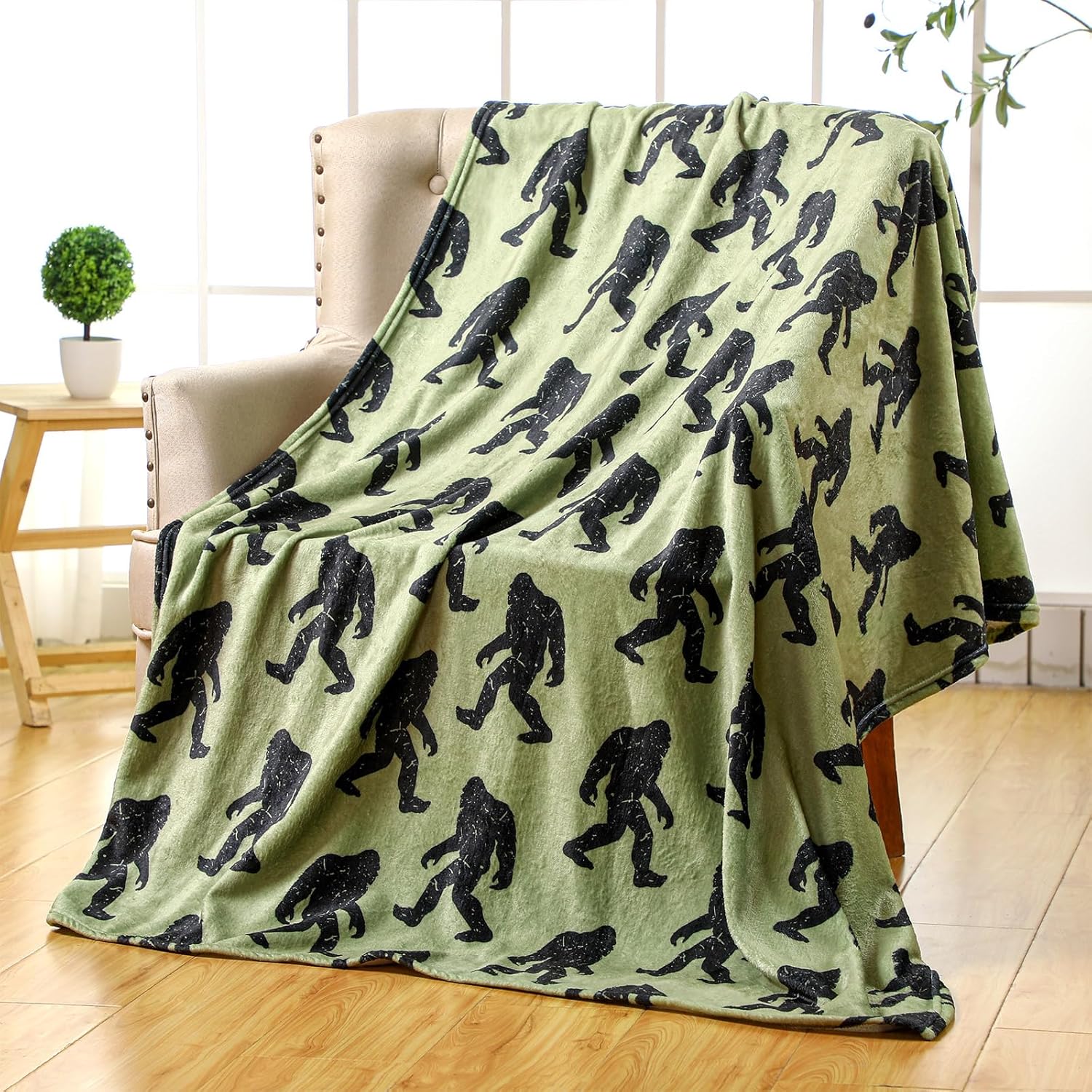 Certified Buryeah Bigfoot Blanket Sasquatch Throw — WeirdThingsToBuy weird find
