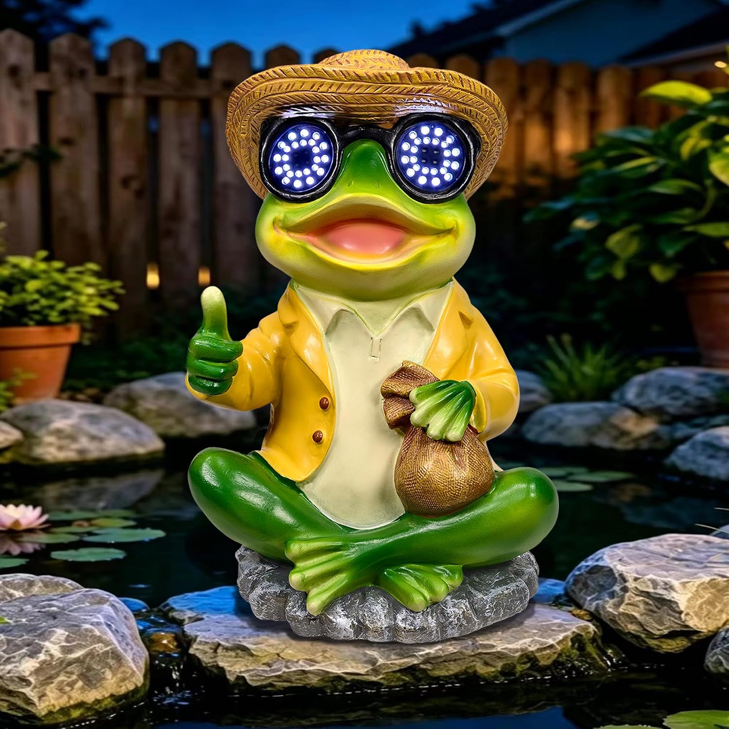 The Solar Frog Statue Blinking Led — WeirdThingsToBuy weird find
